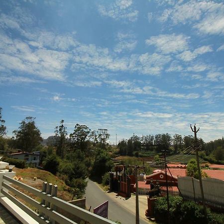 Pine Hill Suites Ooty Ngoại thất bức ảnh