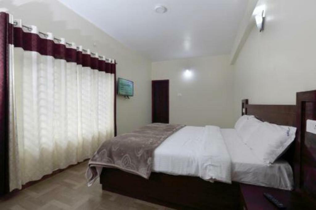 Pine Hill Suites Ooty Ngoại thất bức ảnh
